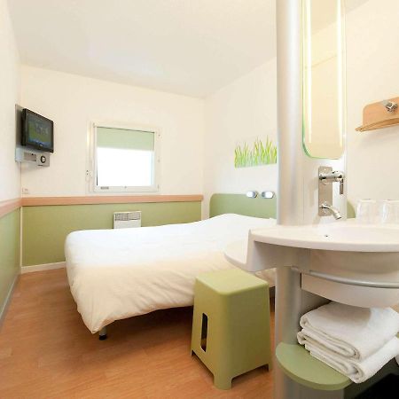 Ibis Budget Saint-Quentin Centre Gare Eksteriør bilde