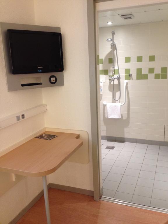 Ibis Budget Saint-Quentin Centre Gare Eksteriør bilde
