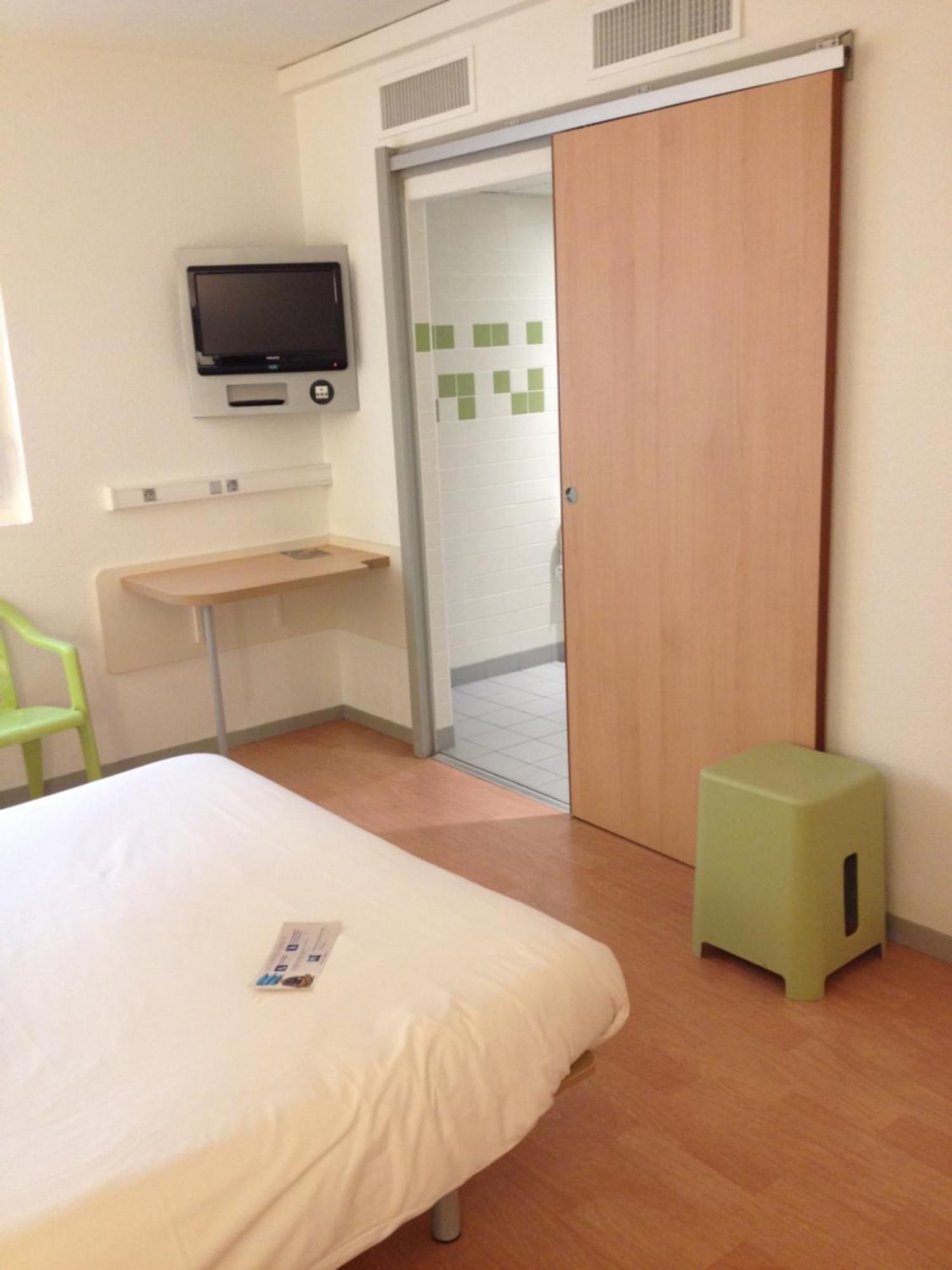 Ibis Budget Saint-Quentin Centre Gare Eksteriør bilde