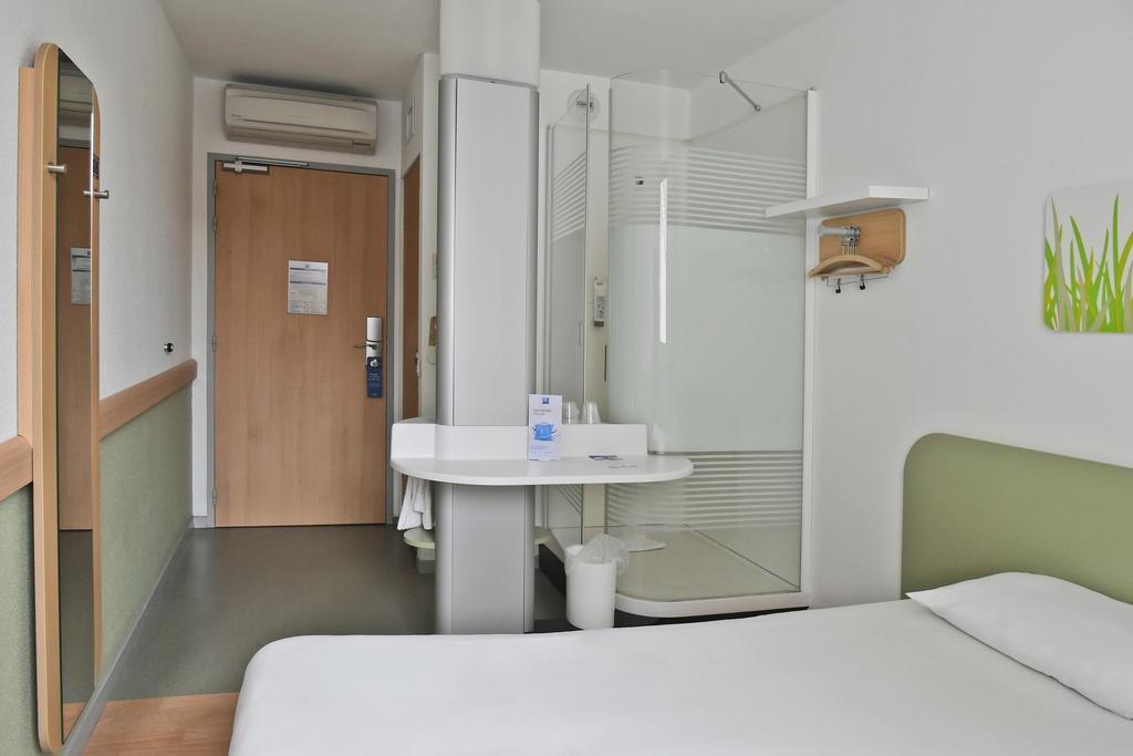 Ibis Budget Saint-Quentin Centre Gare Eksteriør bilde