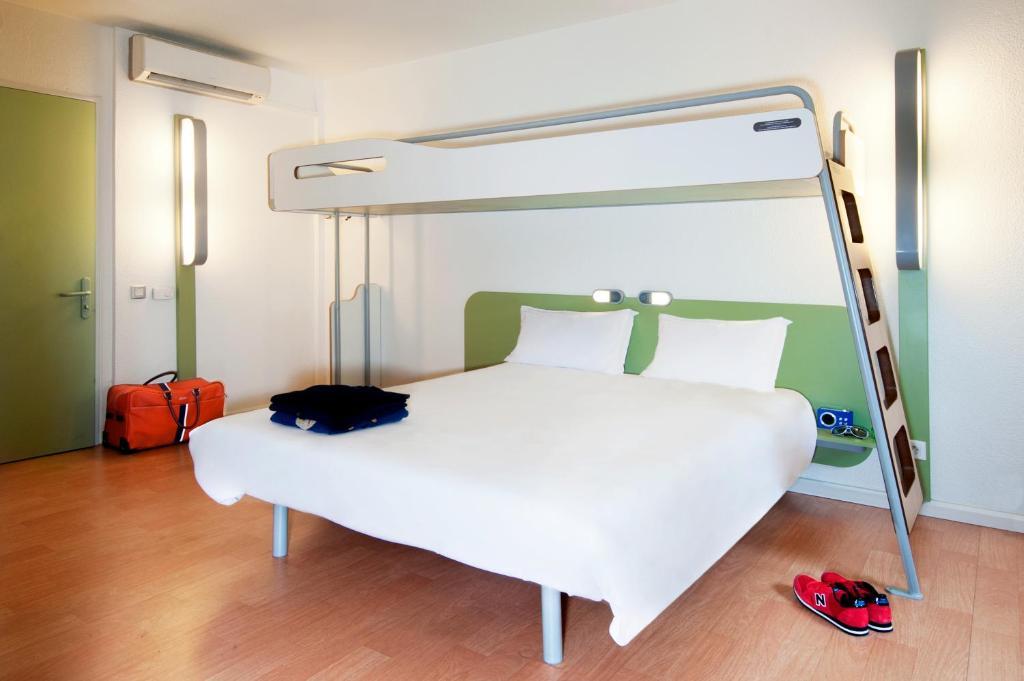 Ibis Budget Saint-Quentin Centre Gare Eksteriør bilde
